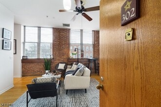 Building Photo - 240 Main St