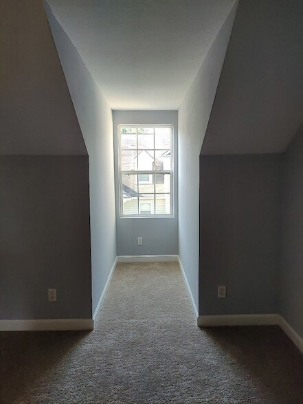 Building Photo - 611 Atkinson Dr