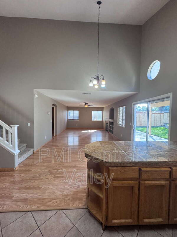 Building Photo - 10335 Point Reyes Cir