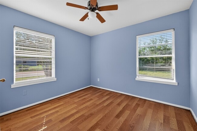 Building Photo - 5534 Thrush Dr