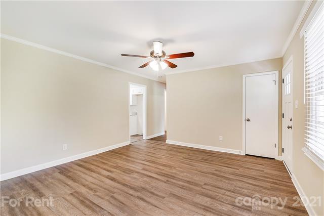 Building Photo - 3735 Somerset Dr