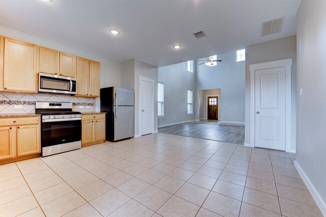 Building Photo - 40828 Mostyn Hill Dr