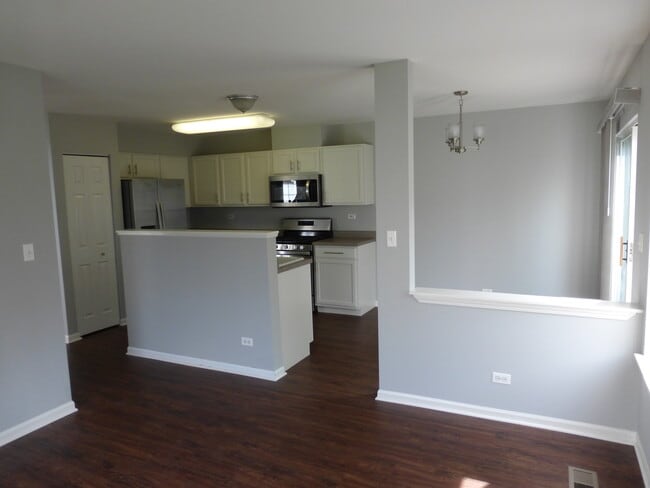 Building Photo - 4676 Magnolia Ln