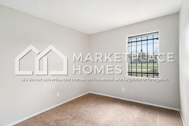 Building Photo - 4210 N Park Dr