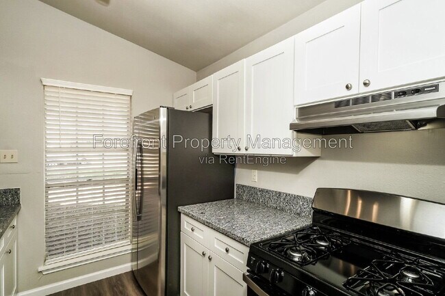 Building Photo - 8858 Meadow Range St