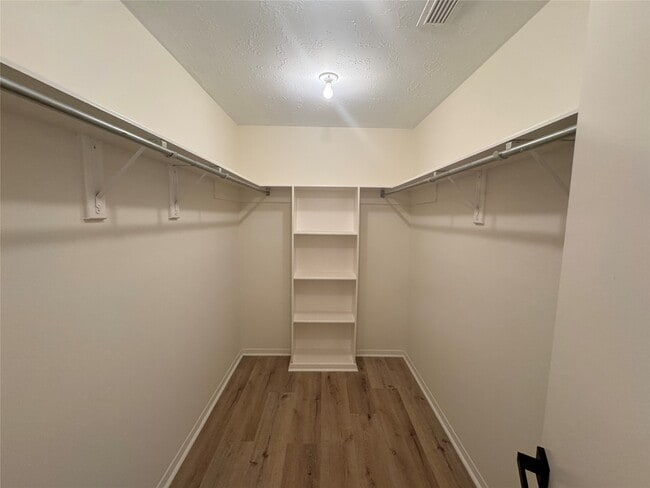 Building Photo - 12827 Waybridge St