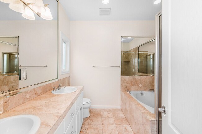 Building Photo - 1720 Carlson Ln