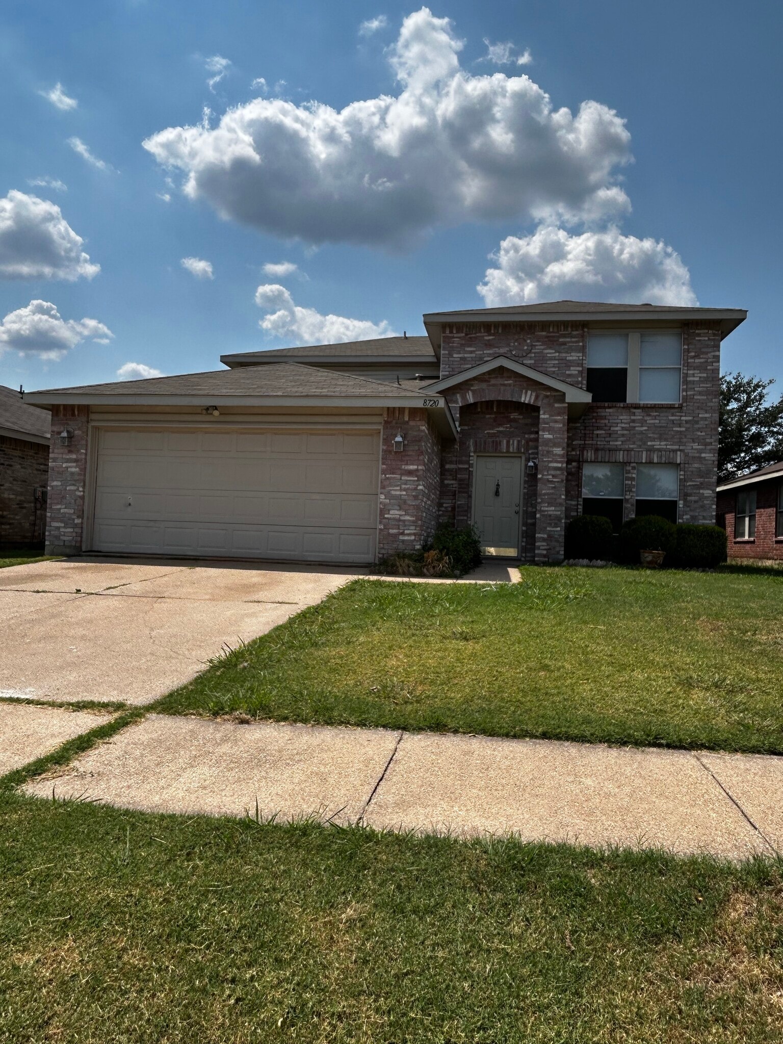 Building Photo - 8720 Hunters Creek Dr
