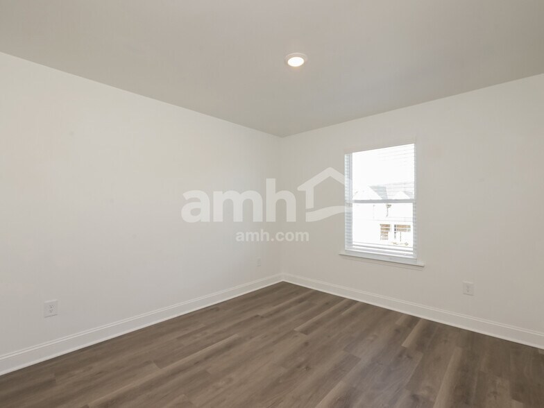 Building Photo - 1539 Aquamarine Dr