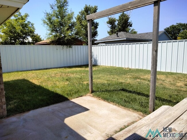 Building Photo - 3845 Benjamin Davis Dr