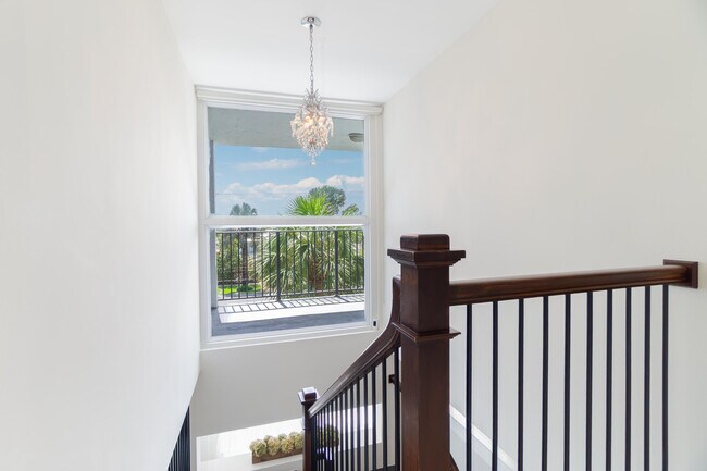 Building Photo - 2565 S Ocean Blvd