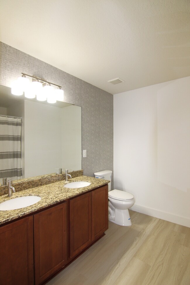 Master bathroom - 4635 Chatterton Way