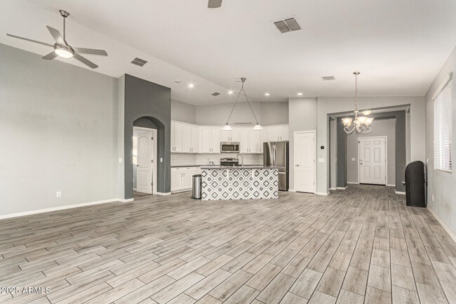 Building Photo - 743 E Constance Wy