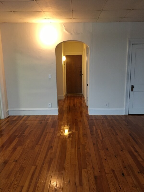 Building Photo - 1517 Plainfield Ave NE
