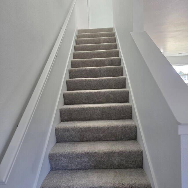 Building Photo - Brand New 4 Bedroom Home