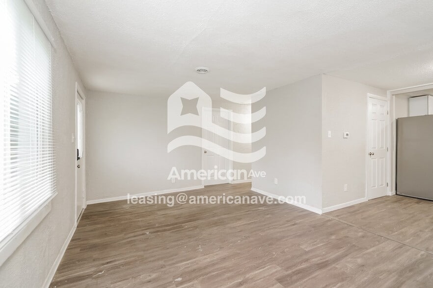 Building Photo - 1126 Beale St