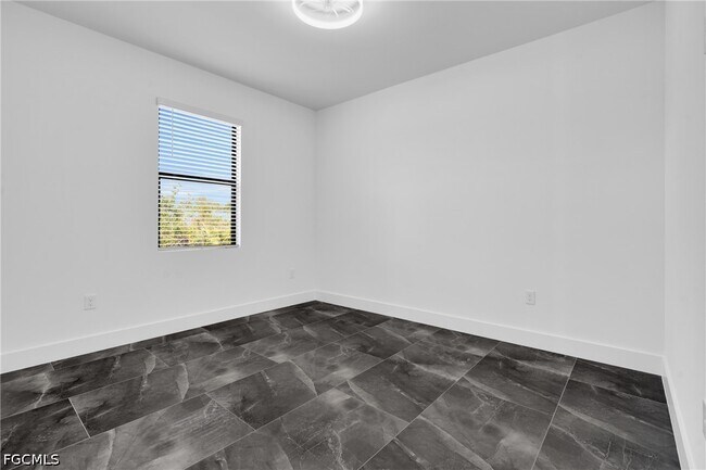 Building Photo - 111 Harry Ave S
