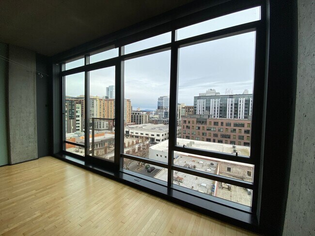 Building Photo - Elegant Pearl District Residence with Designer Kitchen, Floor-to-Ceiling Windows & Secured Parking