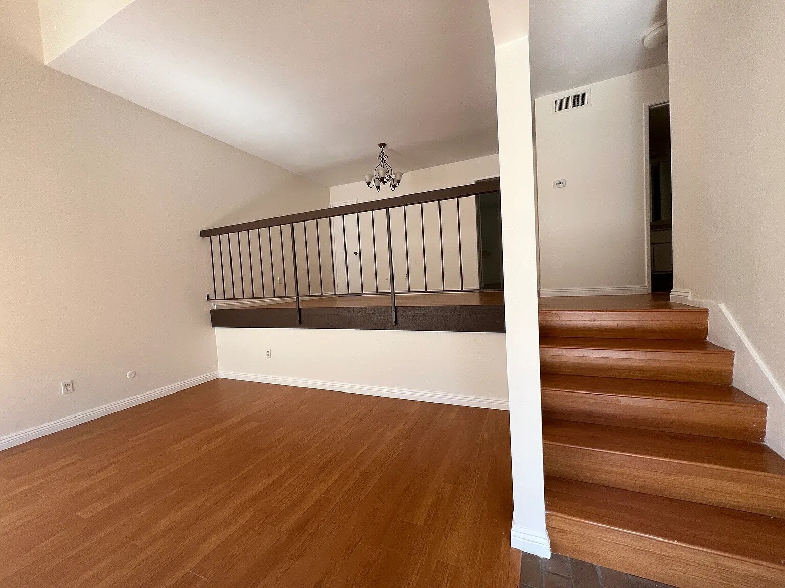 Building Photo - 598 W Huntington Dr