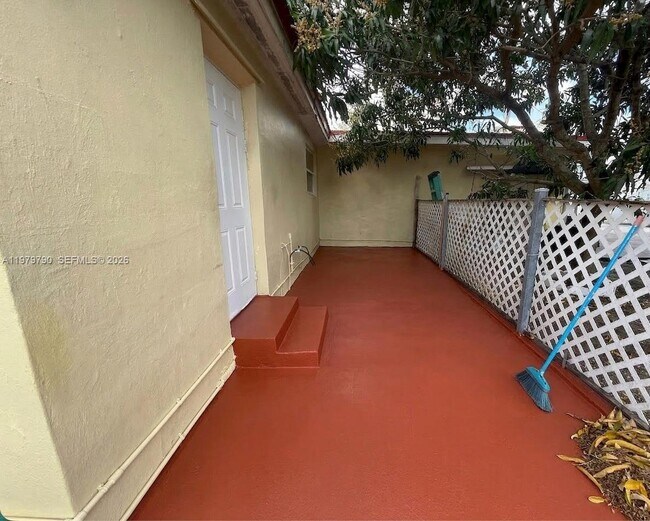 Building Photo - 20221 SW 112th Ct