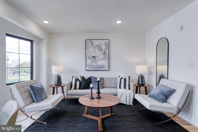 Building Photo - 850 N 19th St