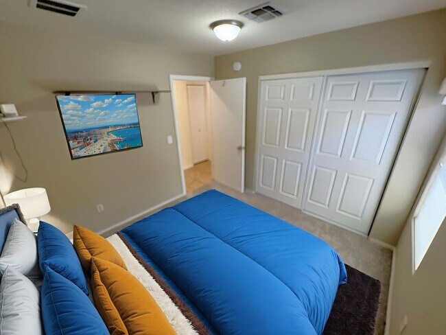 Building Photo - 4 bedroom two bath close to Cienega High S...