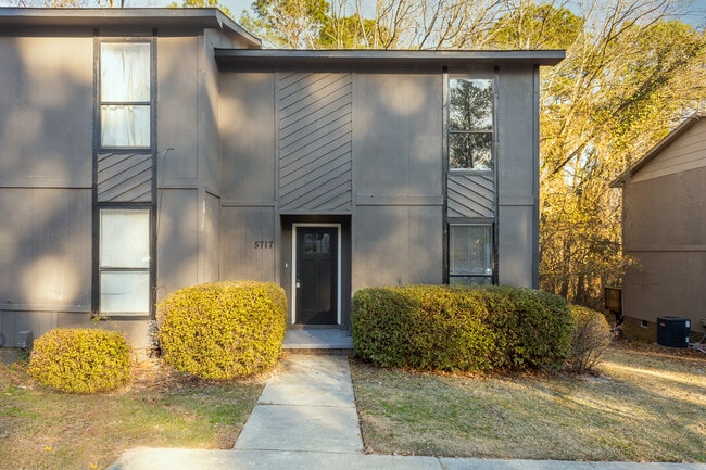 Building Photo - 5717 Aftonshire Dr