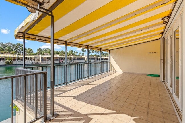 Building Photo - 15504 Sharpecroft Dr