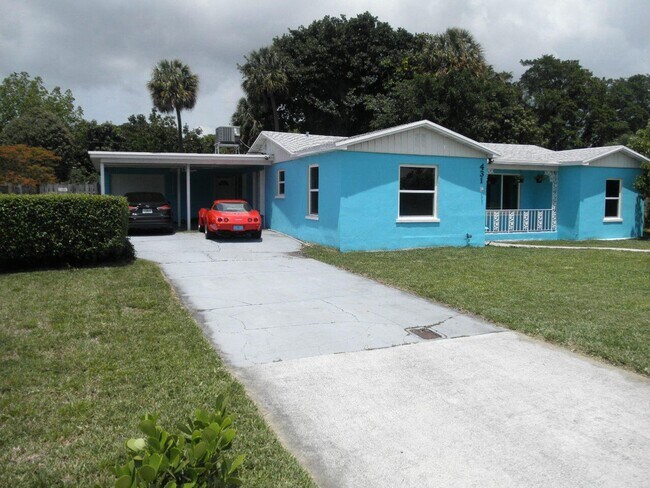 Building Photo - 431 Virginia Dr