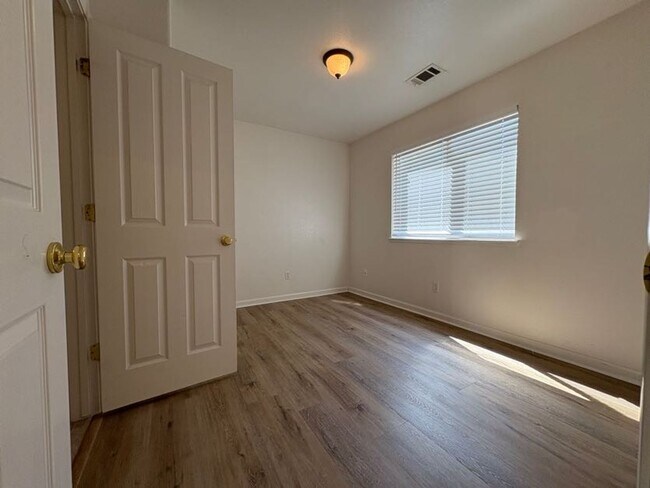 Building Photo - Beautiful 3 Bedroom Home in Spanos East Ga...