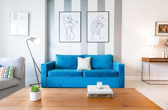 Building Photo - 485 Brickell Ave