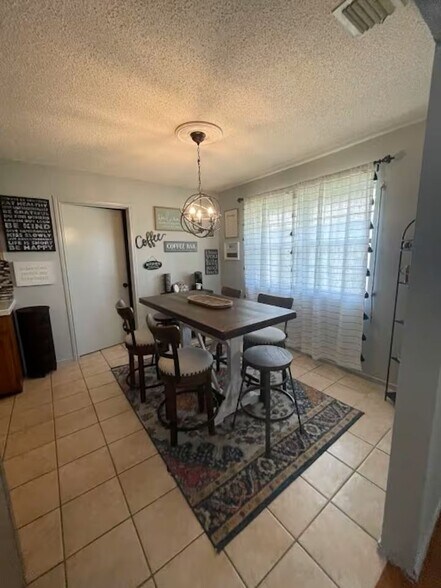 Building Photo - 124 Barcelona Ave