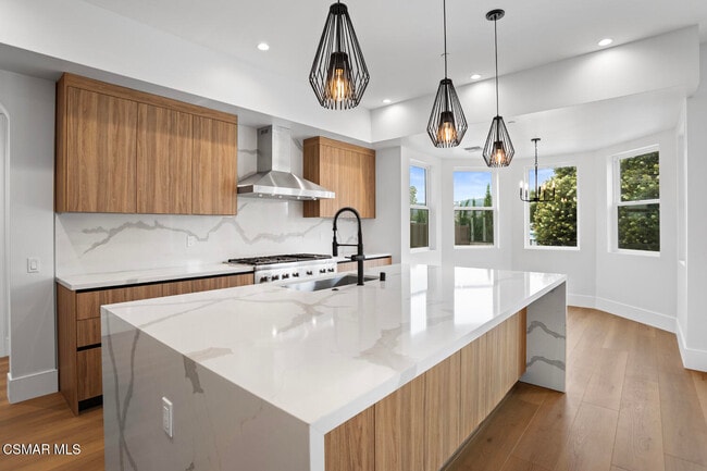 Building Photo - 295 Toyon Ct