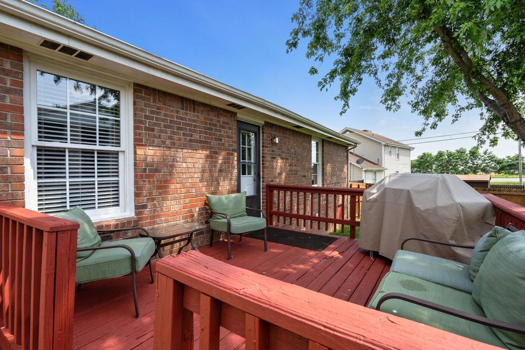 Building Photo - 1102 Tobacco Rd