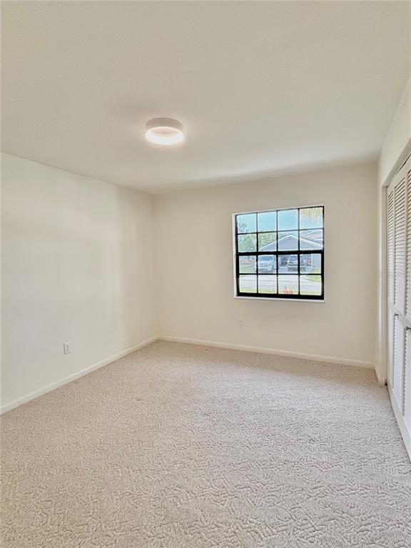 Building Photo - 17 Fenwick Ln