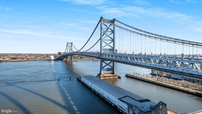 Building Photo - 235 N Christopher Columbus Blvd