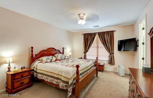 Building Photo - 17224 N Rosa Dr