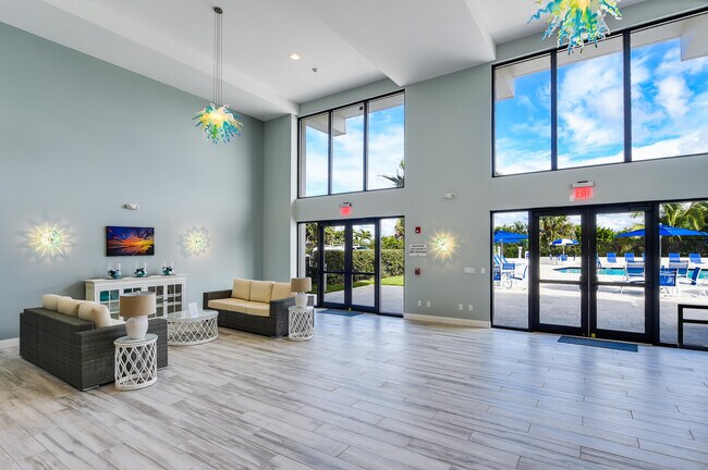 Building Photo - 145 S Ocean Ave