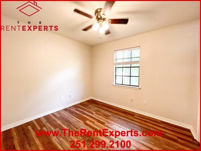 Building Photo - 2086 Mesa Dr
