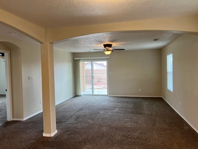 Building Photo - 1004 Desert Paintbrush Loop