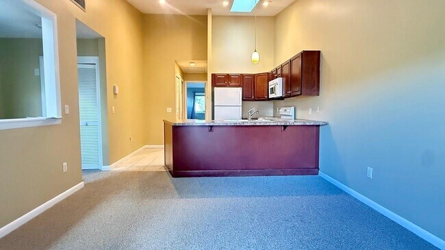 Building Photo - 863 Stratford Ln