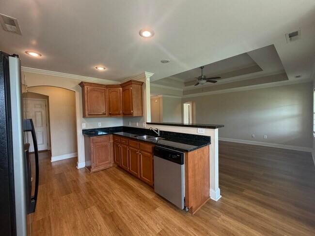 Building Photo - 2850 Foxcroft Cir