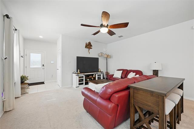 Building Photo - 537 Concho St