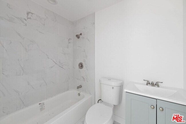 Building Photo - 8918 Cadillac Ave