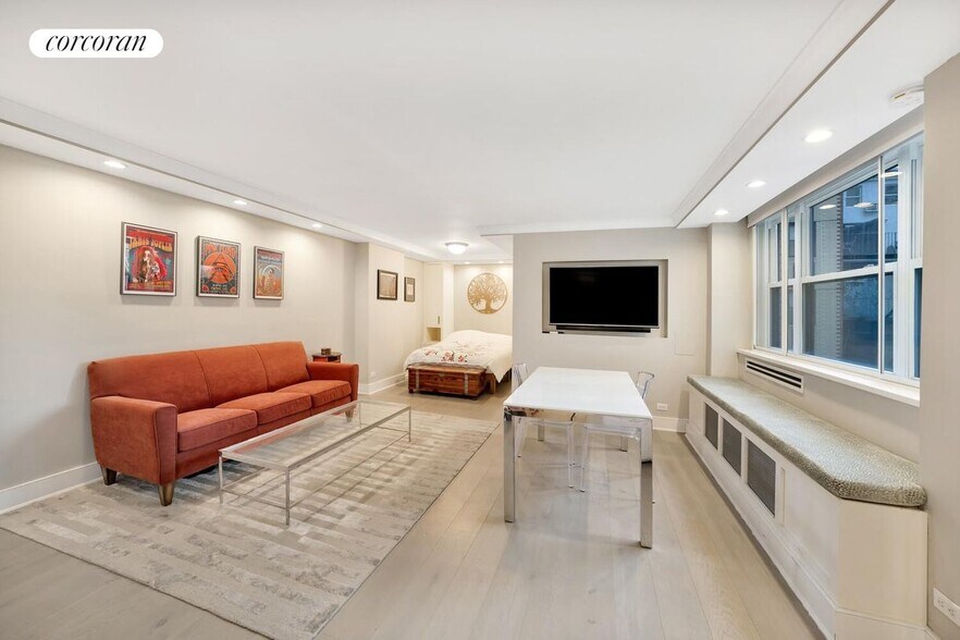 Building Photo - 315 E 72nd St