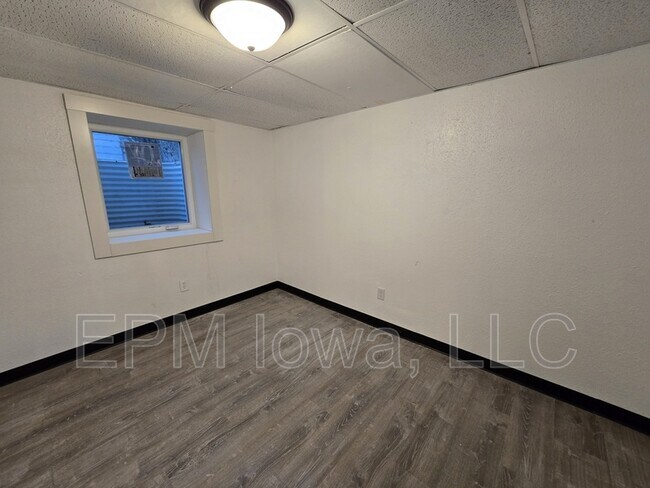 Building Photo - 115 Summit Ave