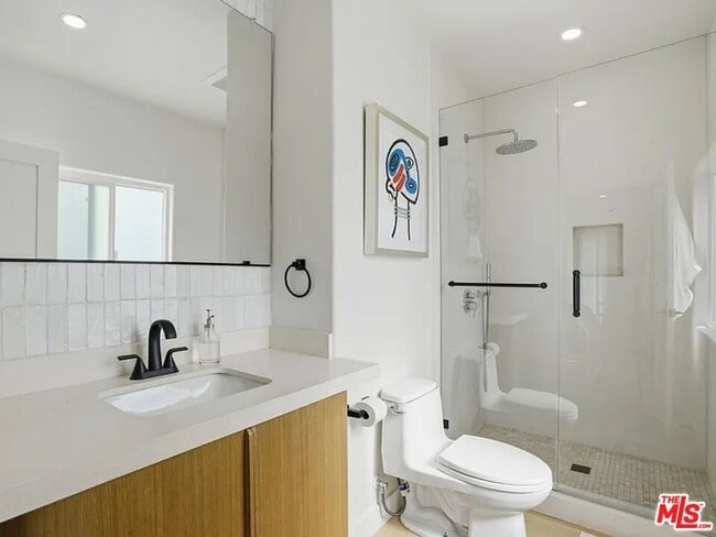 Building Photo - 3014 9th Ave