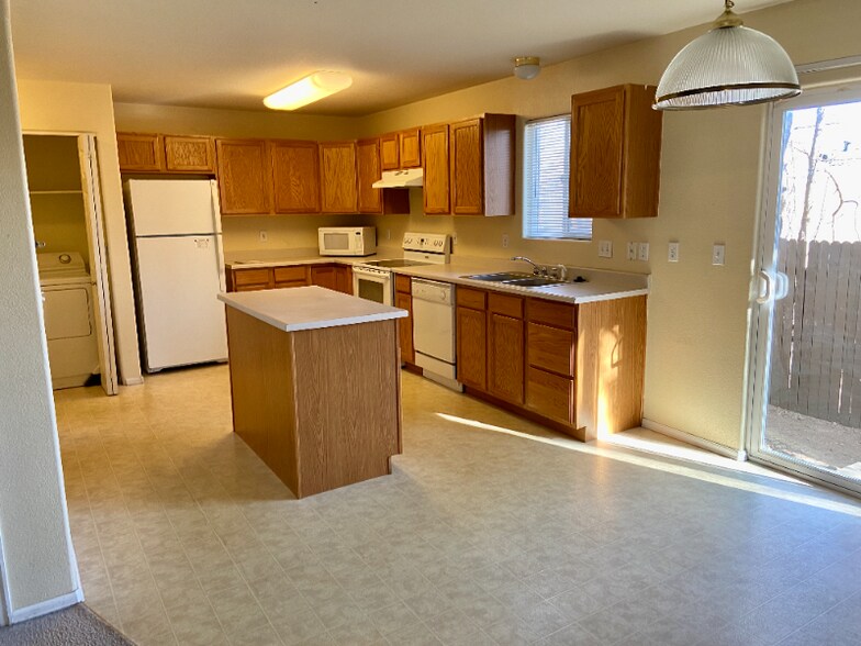 Building Photo - 319 Ellers Grove