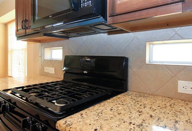 Building Photo - 3640 Rosalina Loop