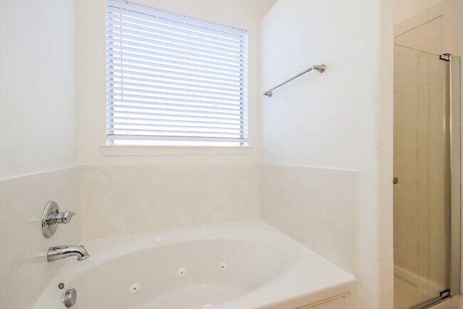 Building Photo - 20175 Royal Orchard Dr